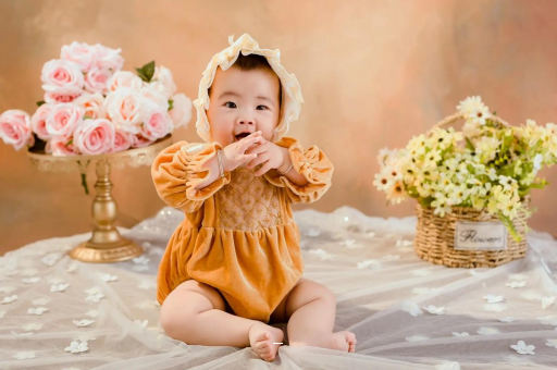 嘉鱼宝宝吐舌头怎么回事 嘉鱼宝宝吐舌头怎么回事